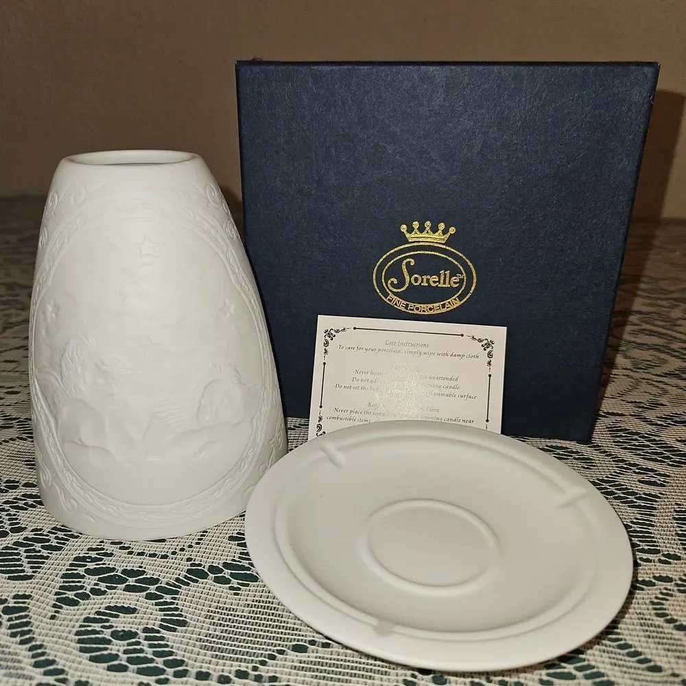 Sorelle Fine Porcelain Votive Tea Light Candle Holder with a Christmas Scene